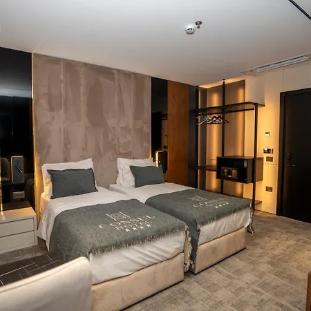 Consul 4* Σκόδρα