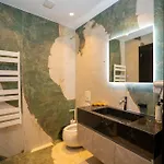 Consul فندق 4*
