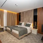 Consul 4* Shkodër
