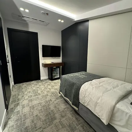 Hotel Consul
